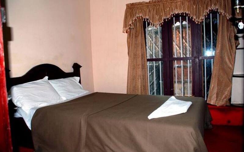 Puthussery One Bedroom Houseboat, Alleppey 3